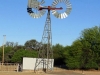 121020-09156-na-kalaharifarmstall-double-windmill